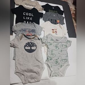 Final $4 Infant Wear /8 Short Sleeve & 3 long Sleeve Onesies